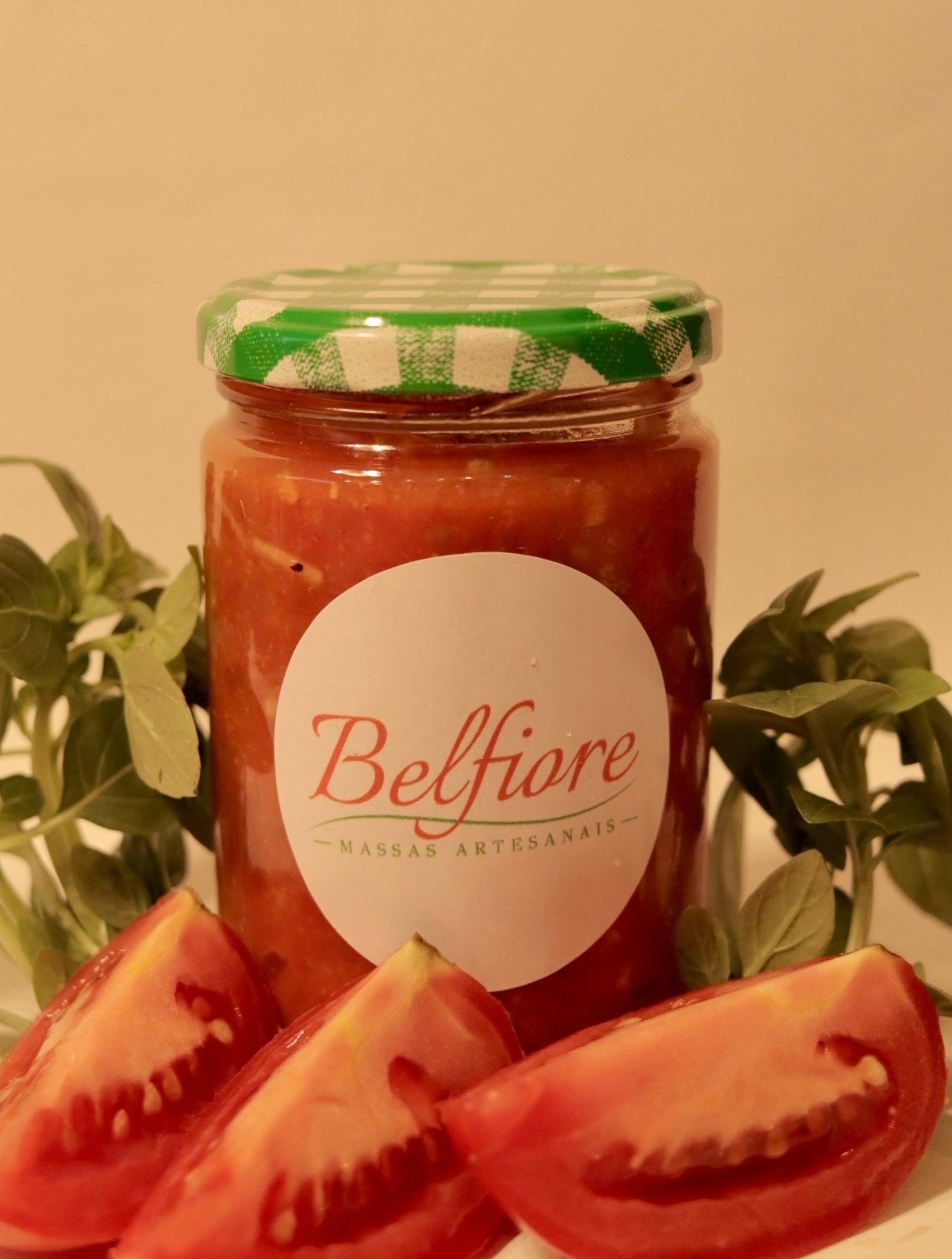 Trio de molhos Belfiore com tomates, cebola e manjericão